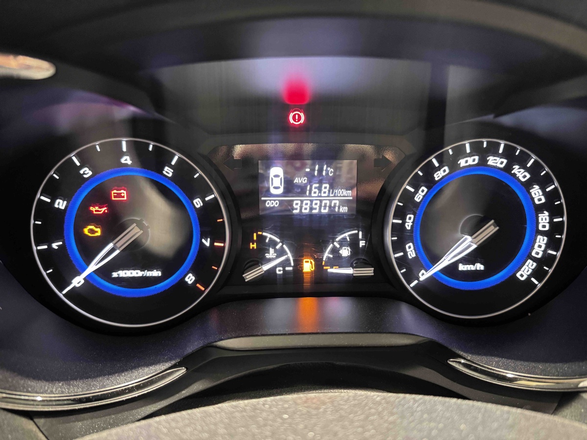 Changan Alsvin V7 2016 car image #8