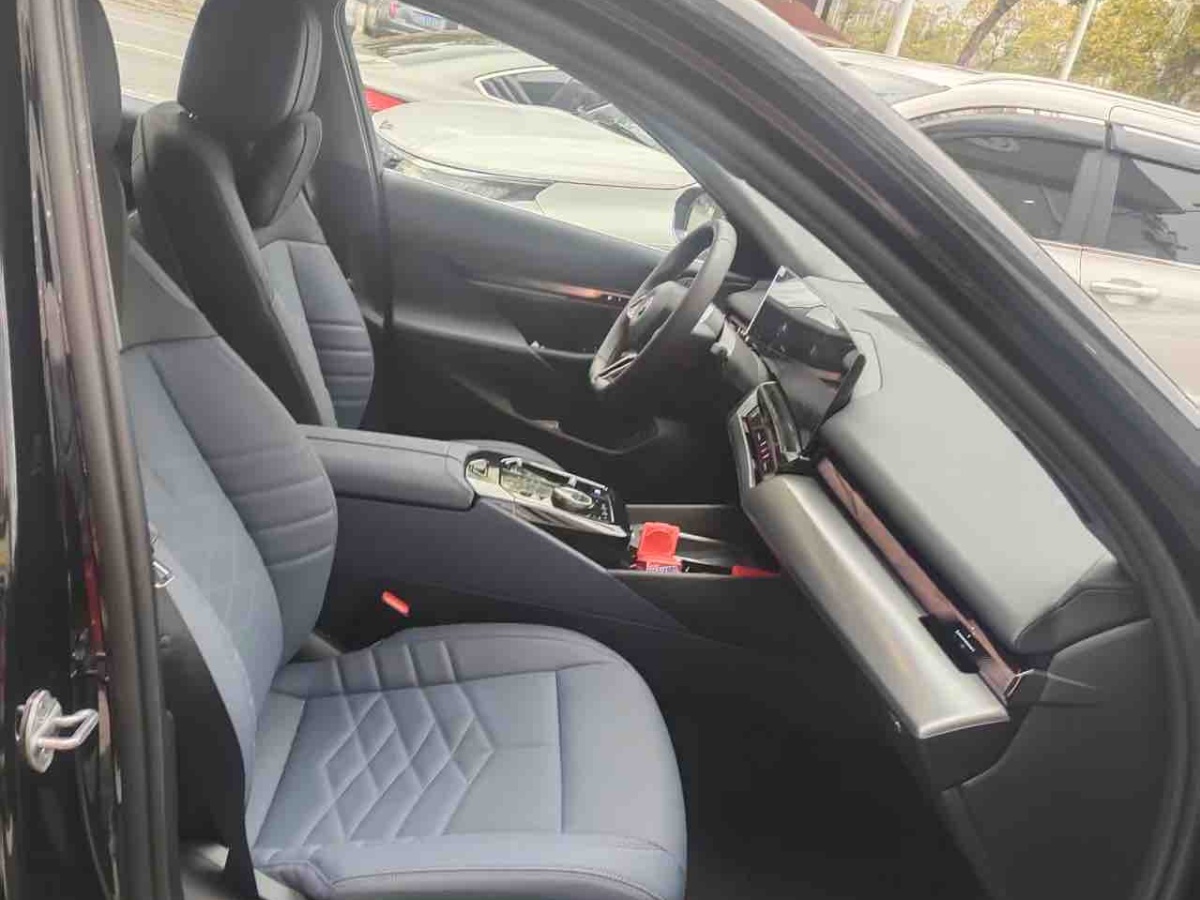 BMW i5 2025 #8 BMW i5 2025 изображение автомобиля #8