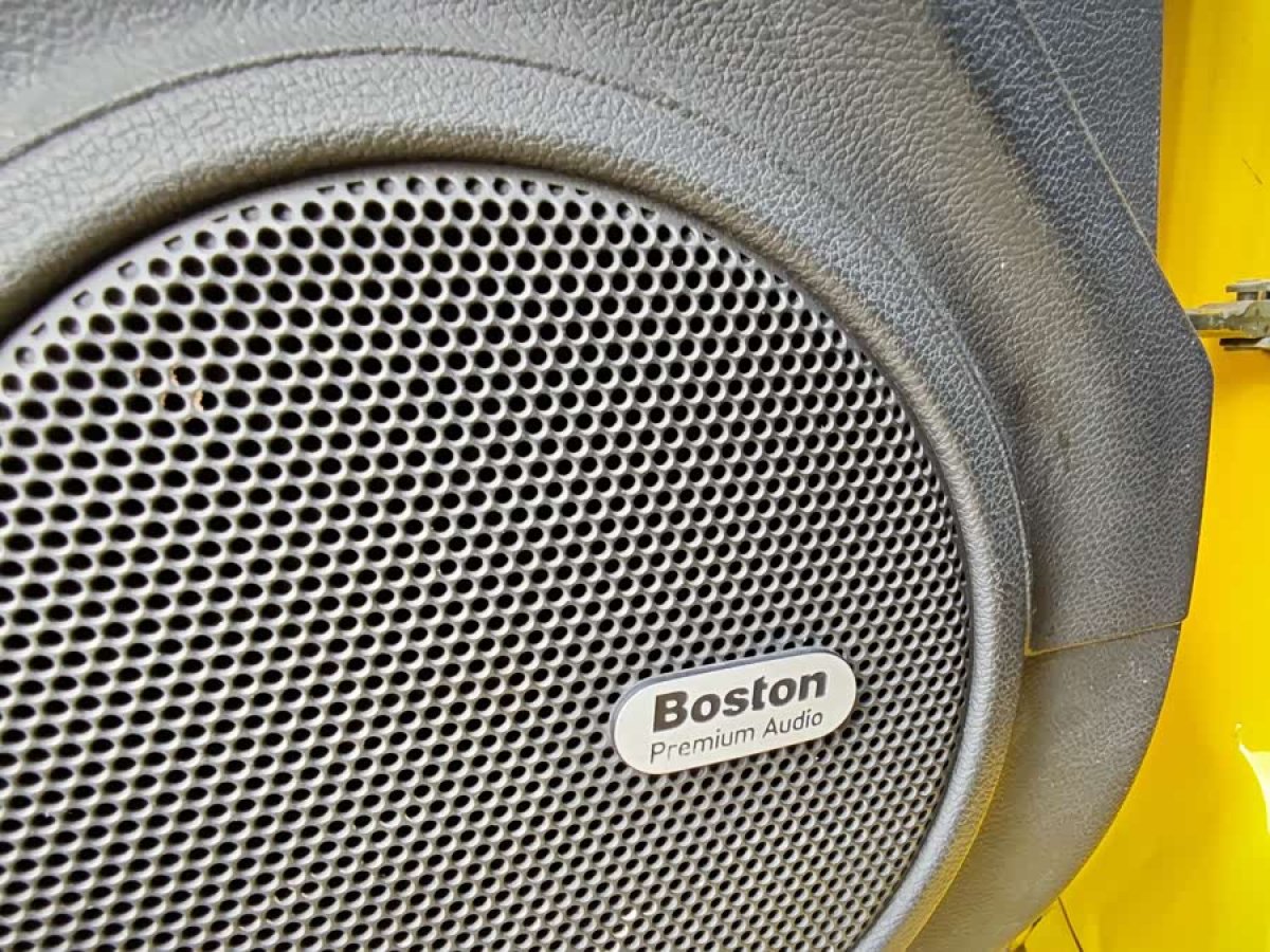 Chevrolet Camaro 2012 #8 Chevrolet Camaro 2012 car image #8