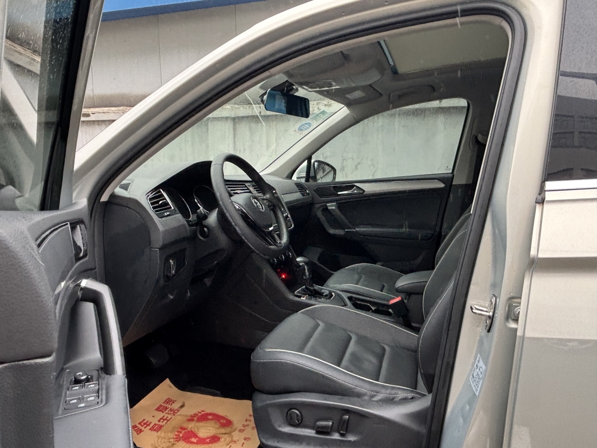 Volkswagen Tiguan X 2017 car image #8