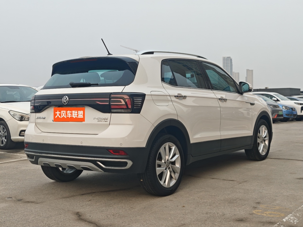 Volkswagen T-Cross 2019 #8 Volkswagen T-Cross 2019 car image #8