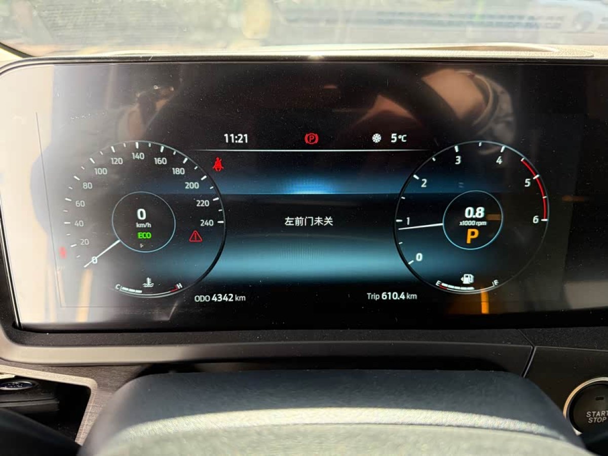 Ford Transit T8 2025 car image #8