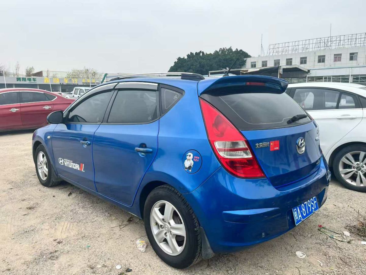 Hyundai i30 2010 #8 Hyundai i30 2010 car image #8