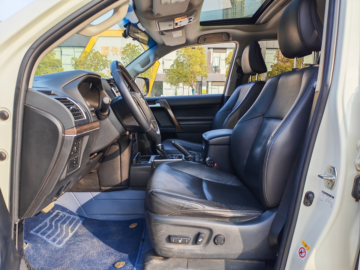 Toyota Land Cruiser Prado 2018 #8 Toyota Land Cruiser Prado 2018 car image #8