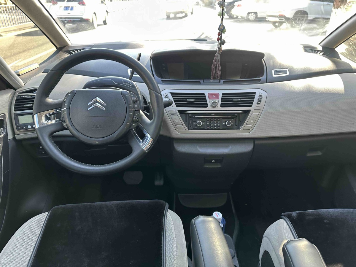 Citroen C4 PICASSO 2010 car image #8