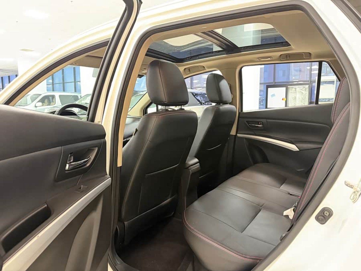 Suzuki S-Cross 2014 صورة سيارة #8