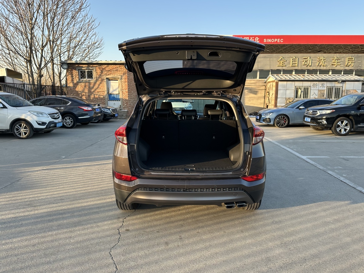 Hyundai Tucson 2016 car image #8