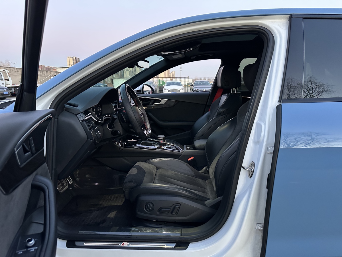 Audi A4L 2022 car image #8
