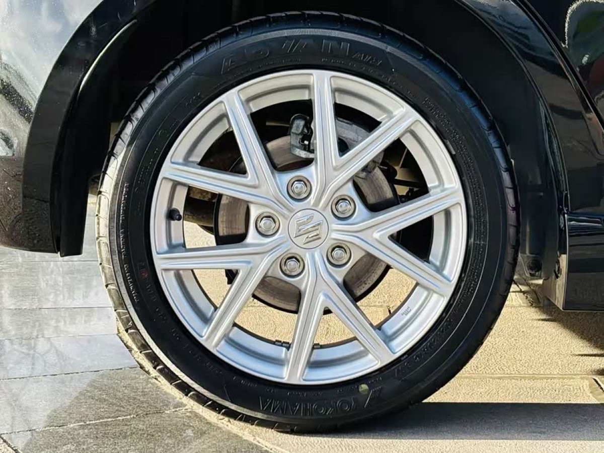 铃木 速翼特 2015 汽车图片 #8