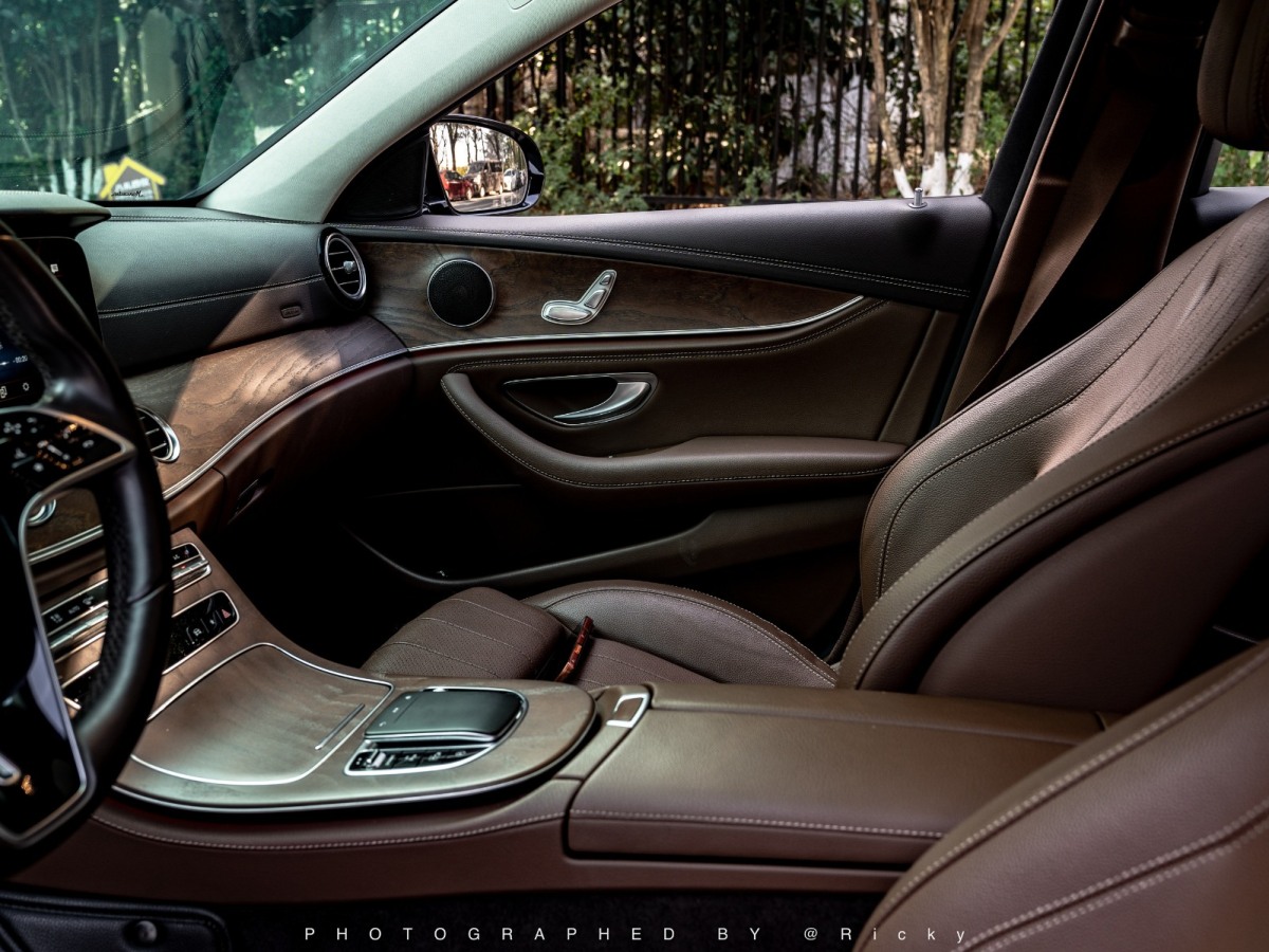 Mercedes-Benz 2023 car image #8