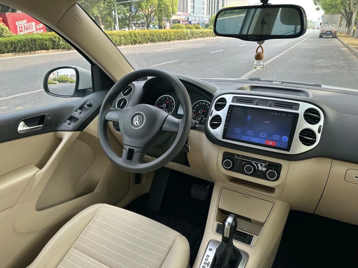 Volkswagen Tiguan 2016 car image #8