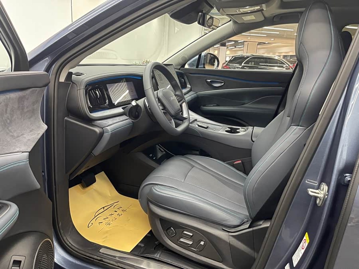 BYD Sea Lion 07 DM-i 2025 car image #8