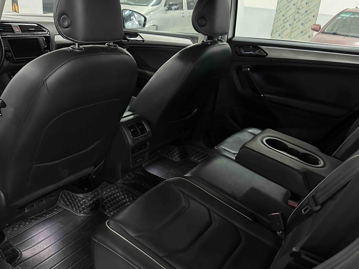 Volkswagen Tiguan X 2017 car image #8