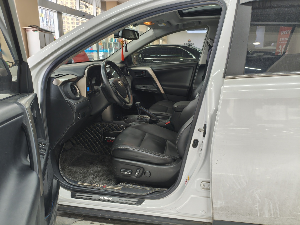 Toyota RAV4 2015 #8 Toyota RAV4 2015 car image #8