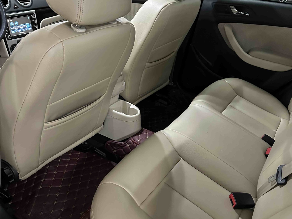 Volkswagen Lavida 2011 car image #8