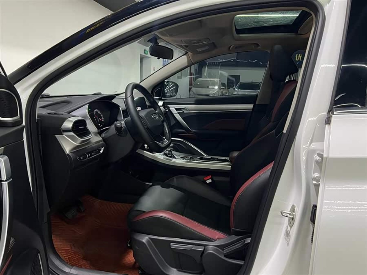GEELY Coolray 2021 car image #8