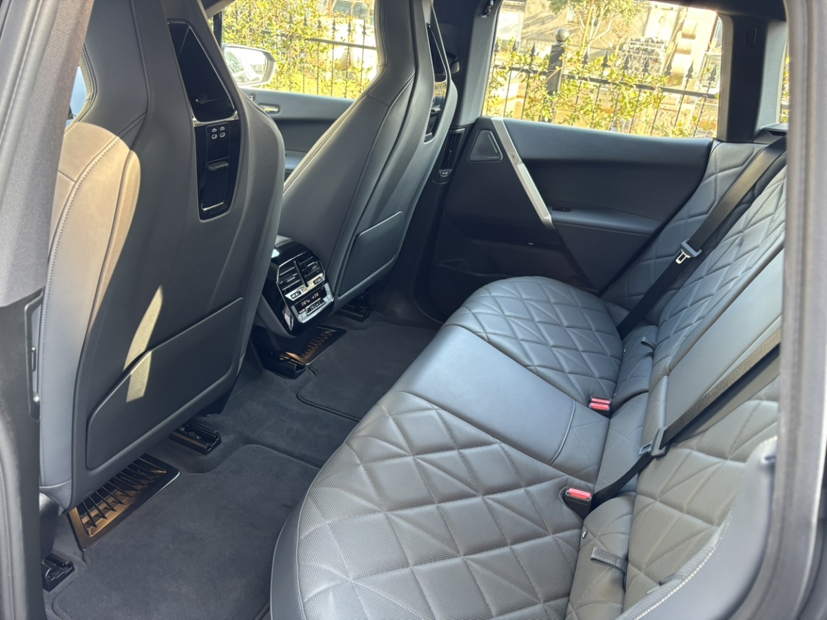 BMW iX M60 2023 #8 BMW iX M60 2023 car image #8