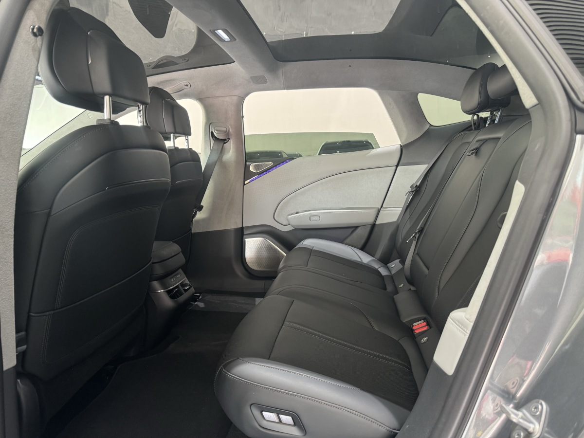 极氪 极氪007 2024 汽车图片 #8