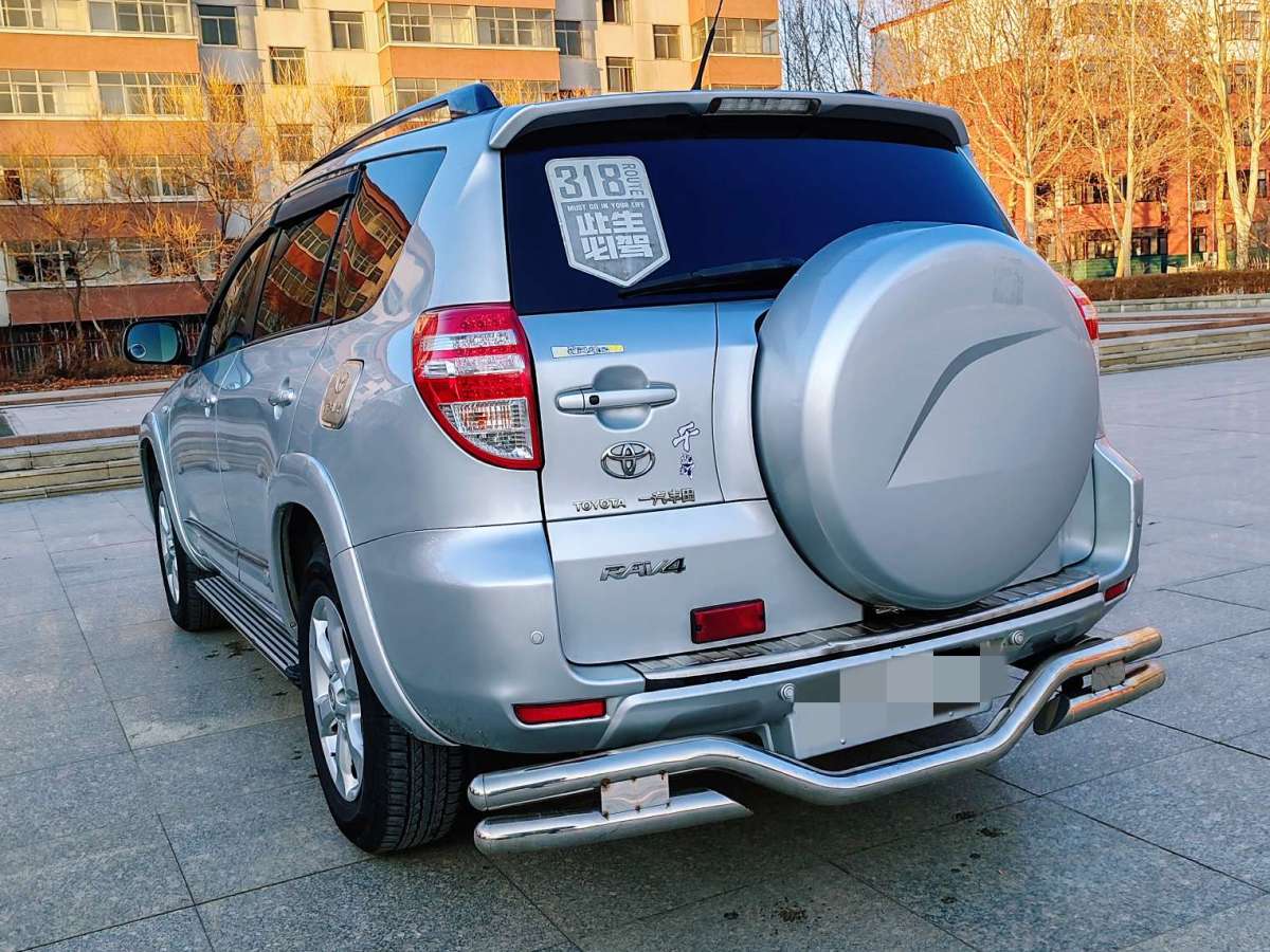 Toyota RAV4 2009 car image #8