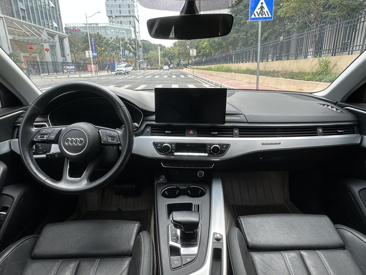 Audi A4L 2020 car image #8