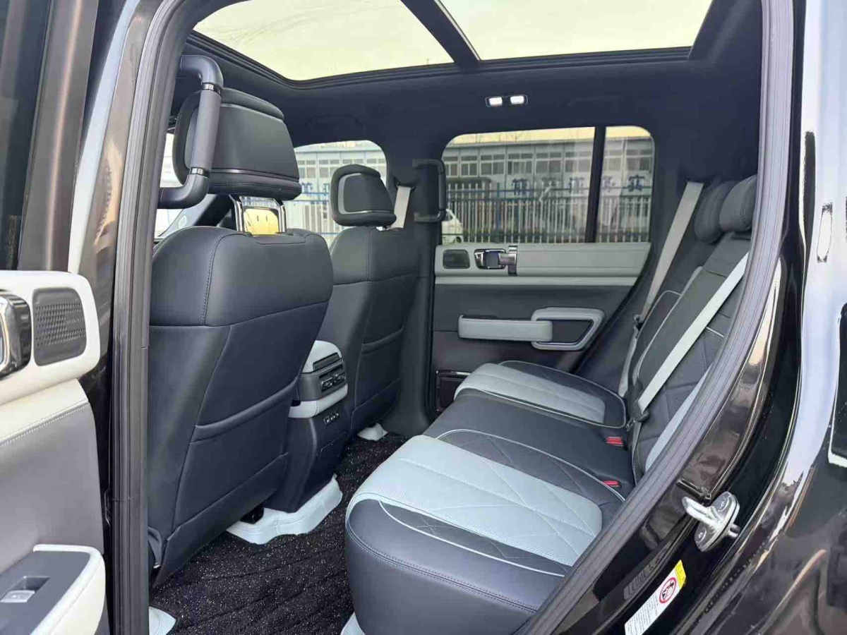 FangChengBao Leopard 5 2025 car image #8