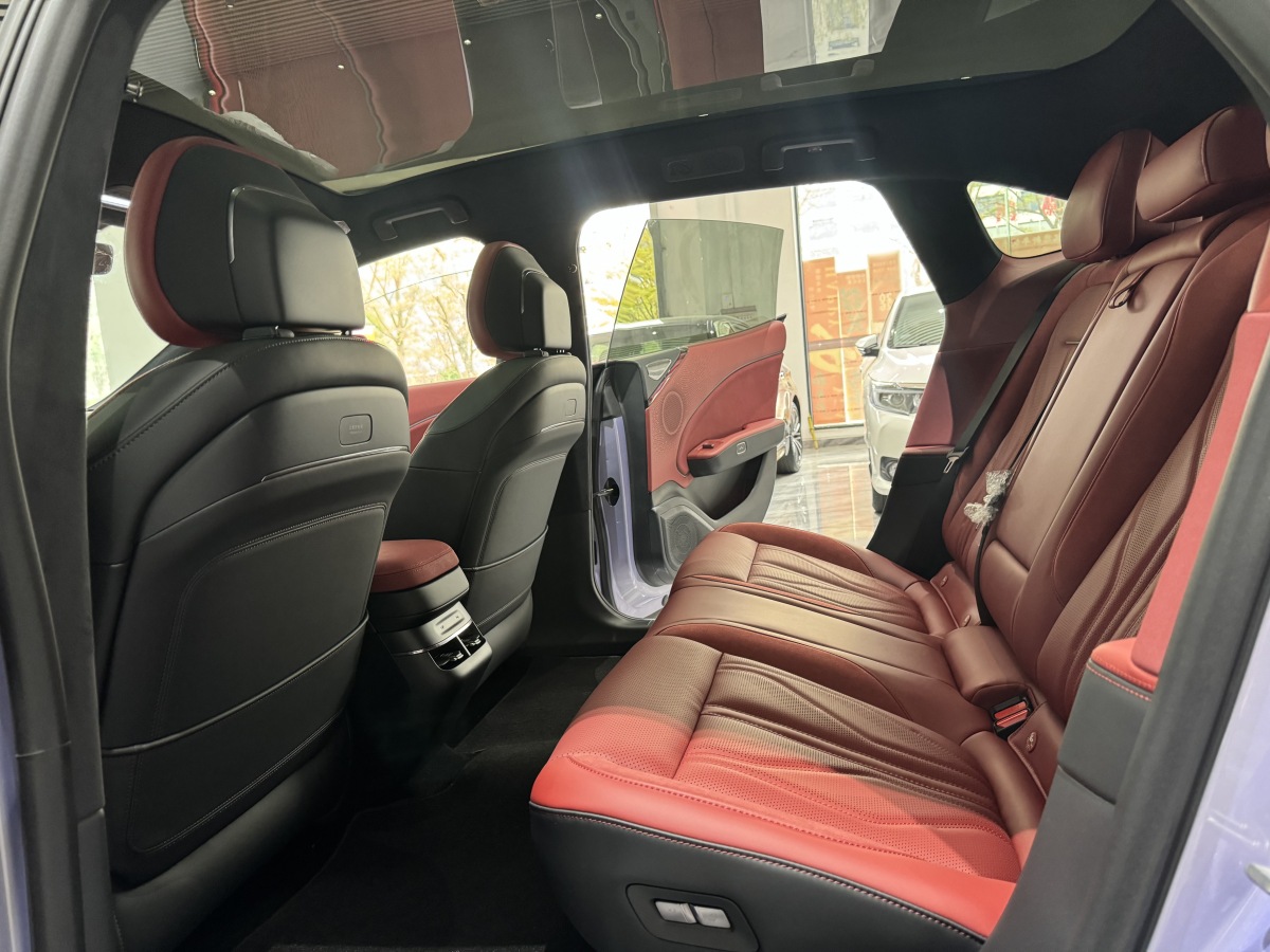 极氪 极氪007GT 2026 汽车图片 #8