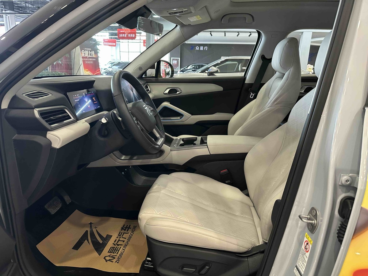 BYD YuanUP 2025 car image #8