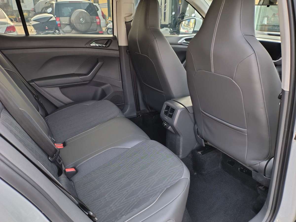 Volkswagen T-Cross 2021 #8 Volkswagen T-Cross 2021 car image #8