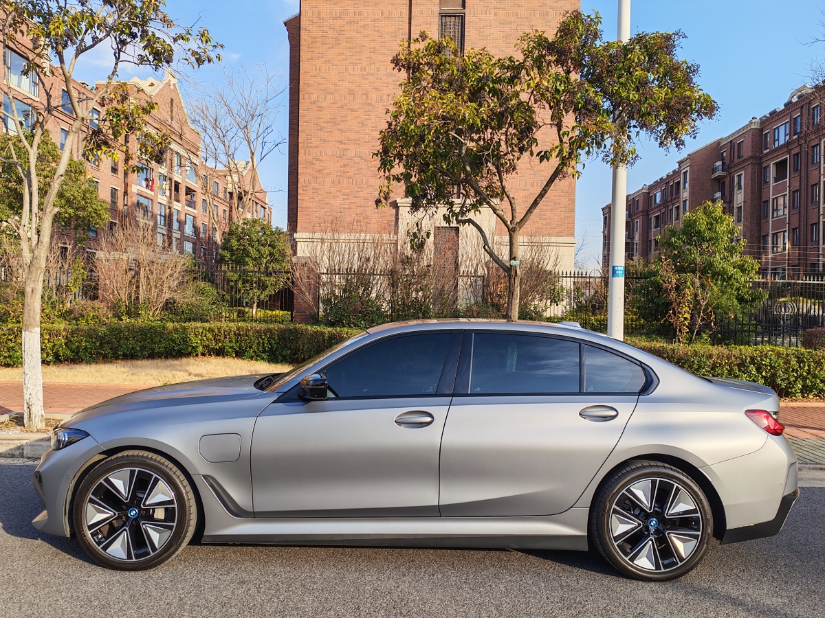 BMW i3 2023 immagine di auto #8