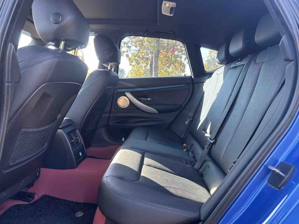 BMW 3 Series GT 2018 immagine di auto #8