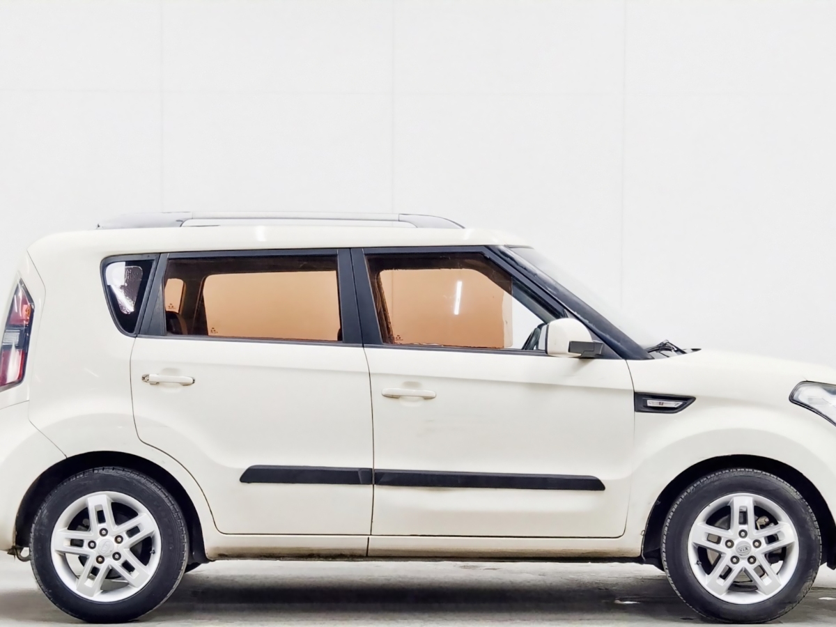 起亚 秀尔 2013 汽车图片 #8