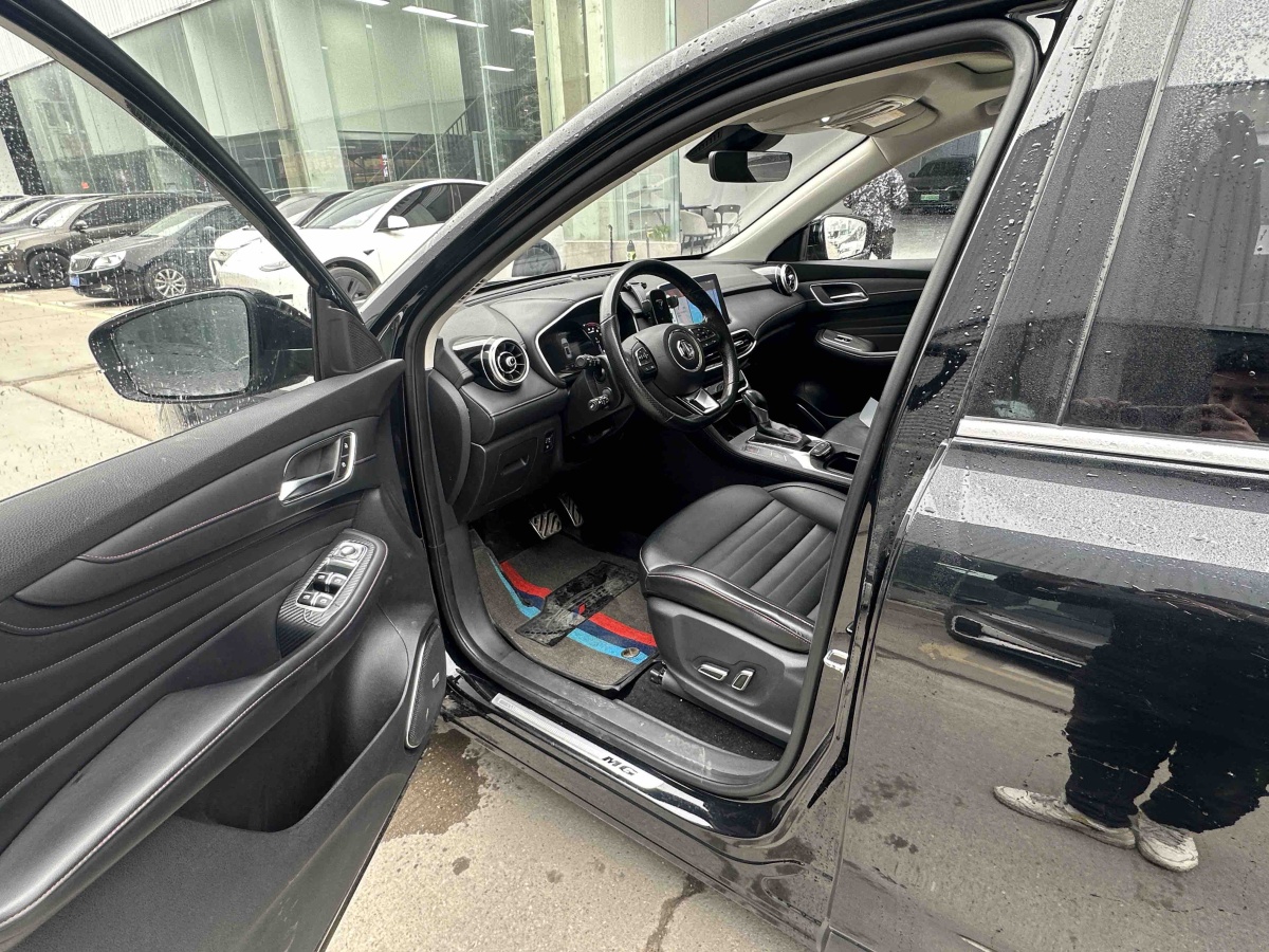 MG HS 2018 car image #8