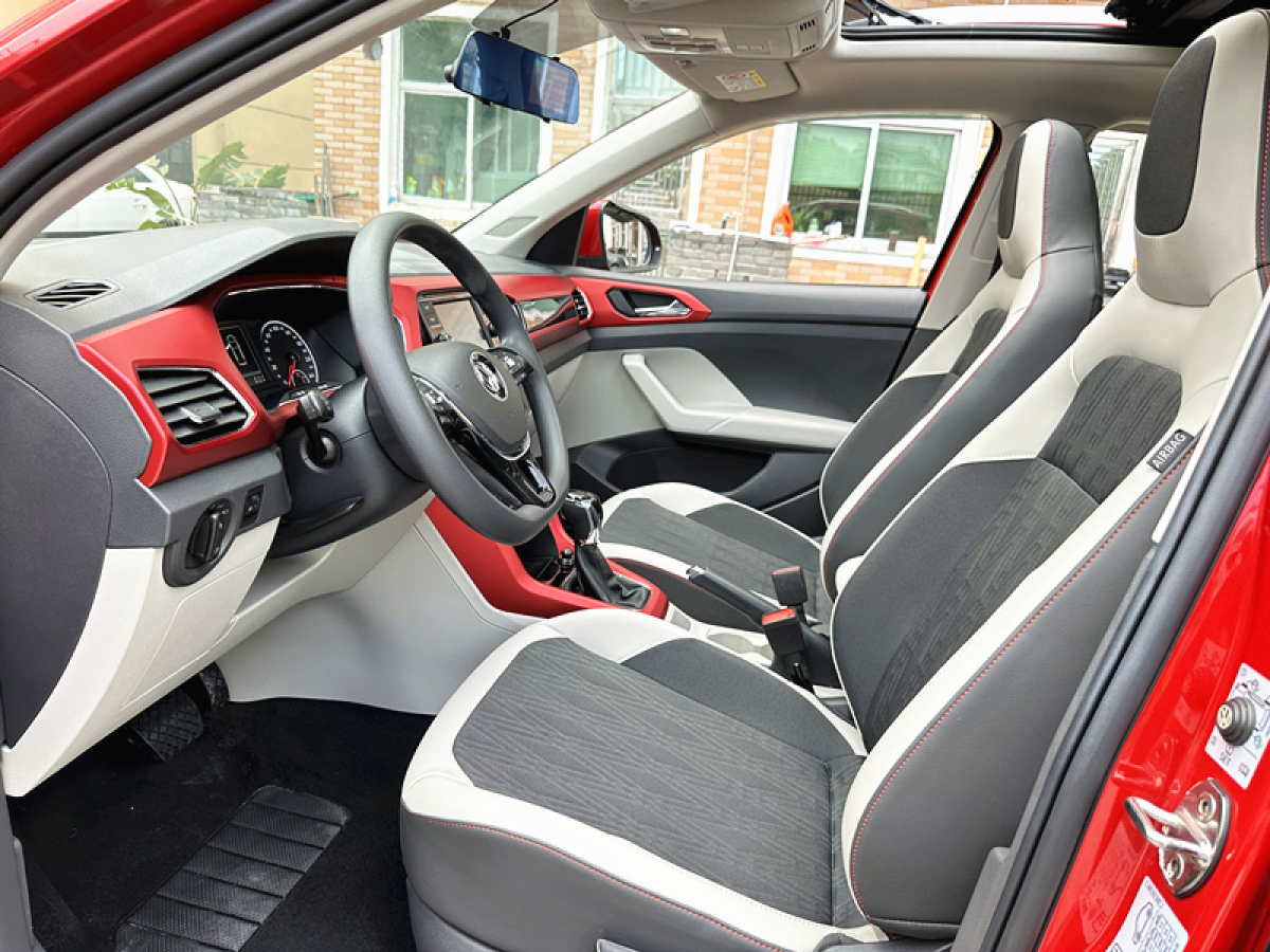 Volkswagen T-Cross 2019 immagine di auto #8