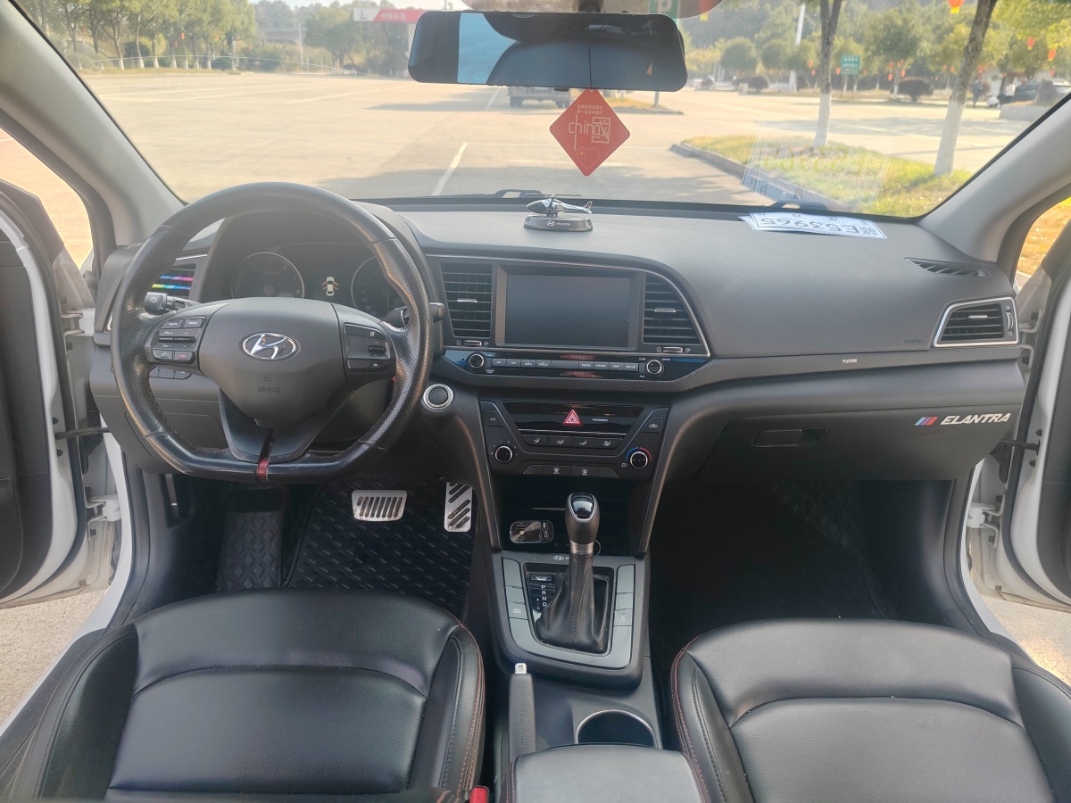 Hyundai Elantra AD 2018 immagine di auto #8