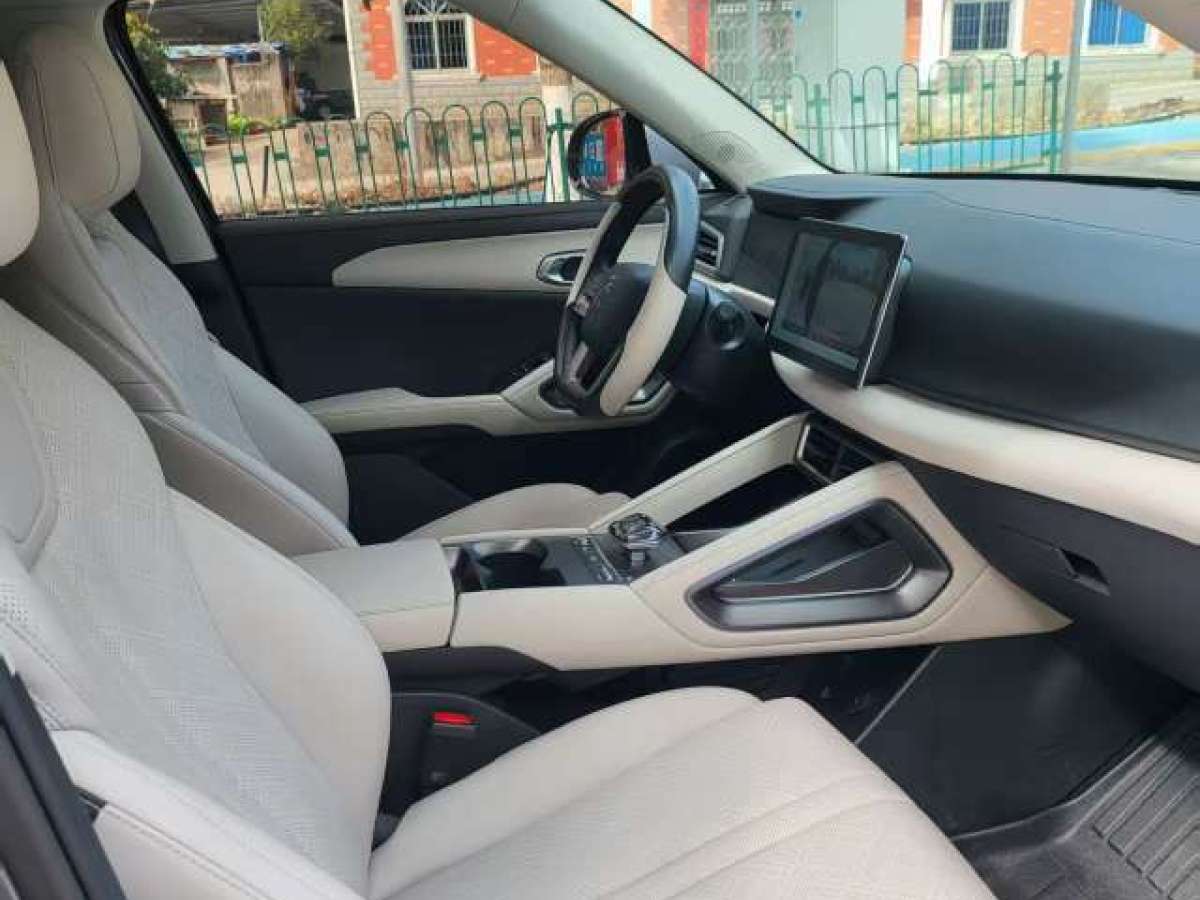 BYD YuanUP 2024 #8 BYD YuanUP 2024 immagine di auto #8