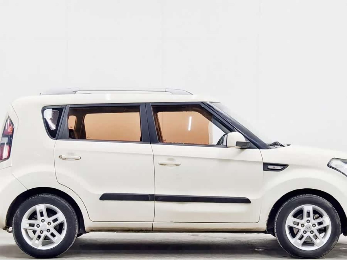 起亚 秀尔 2013 汽车图片 #8