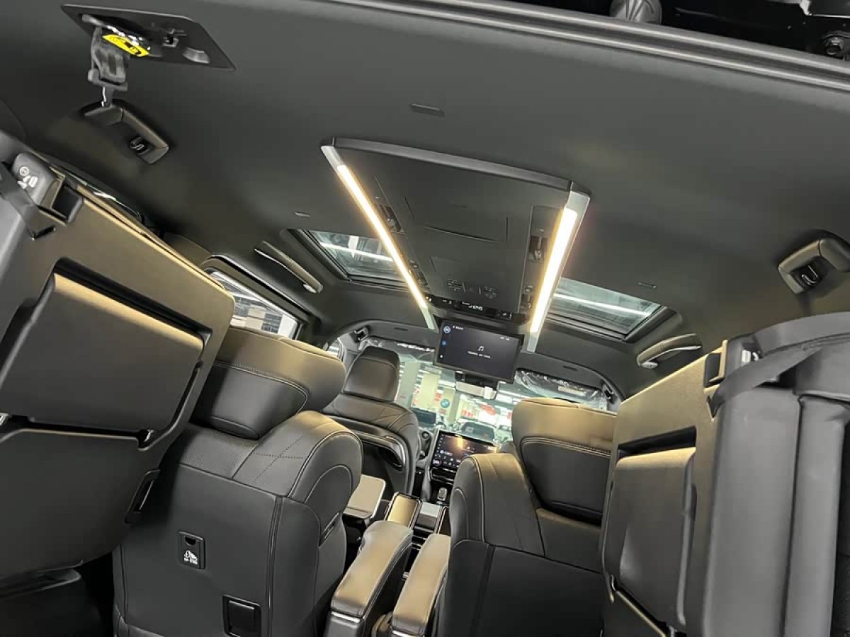 Toyota Vellfire 2025 #8 Toyota Vellfire 2025 immagine di auto #8