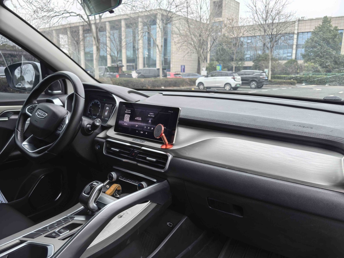 GEELY Coolray 2019 car image #8