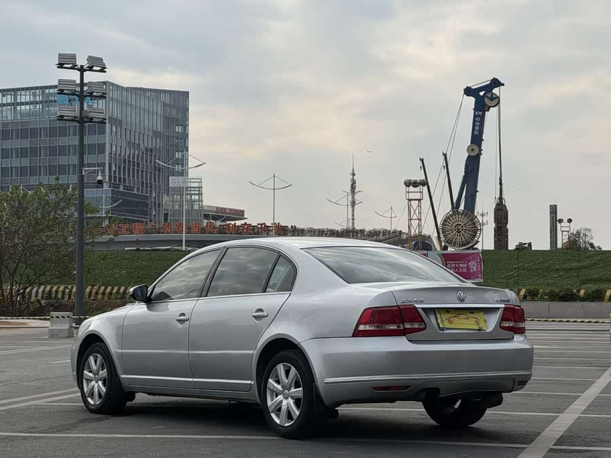 Volkswagen Passat Lingyu 2010 car image #8