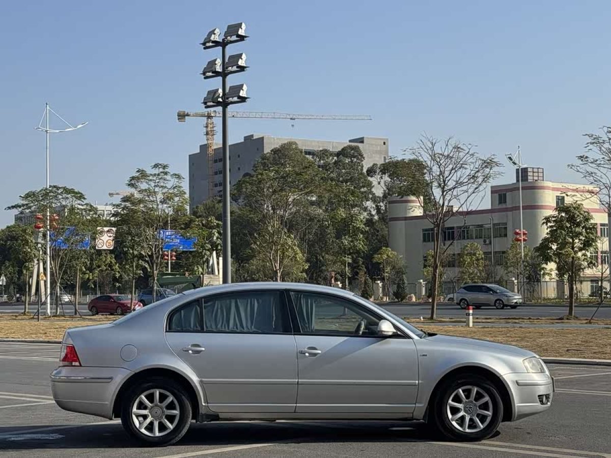 Volkswagen Passat Lingyu 2007 car image #8