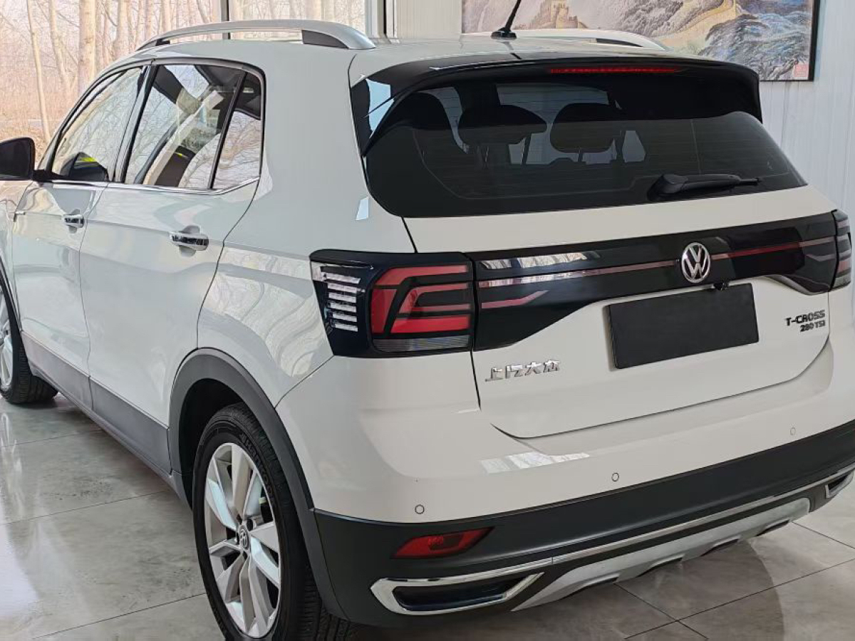 Volkswagen T-Cross 2019 car image #8