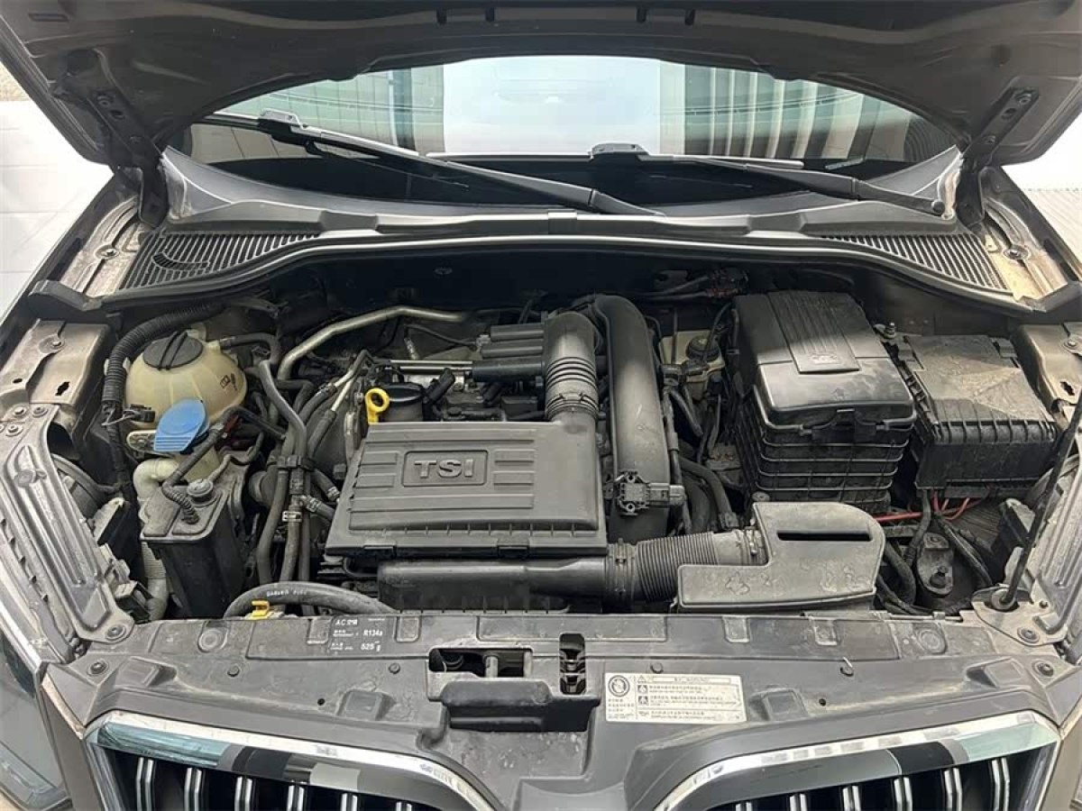 Skoda Yeti 2015 car image #8