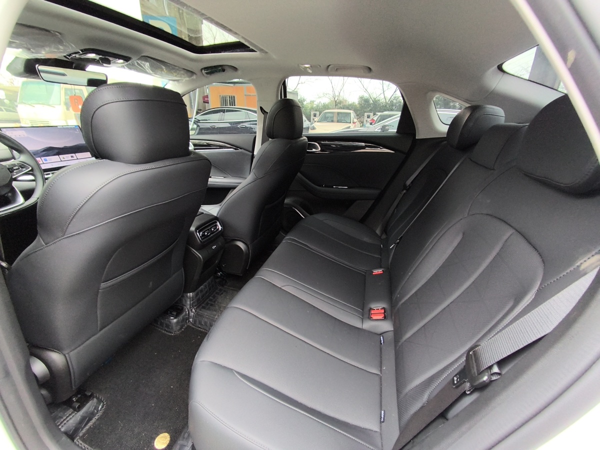 GEELY Emgrand 2025 immagine di auto #8