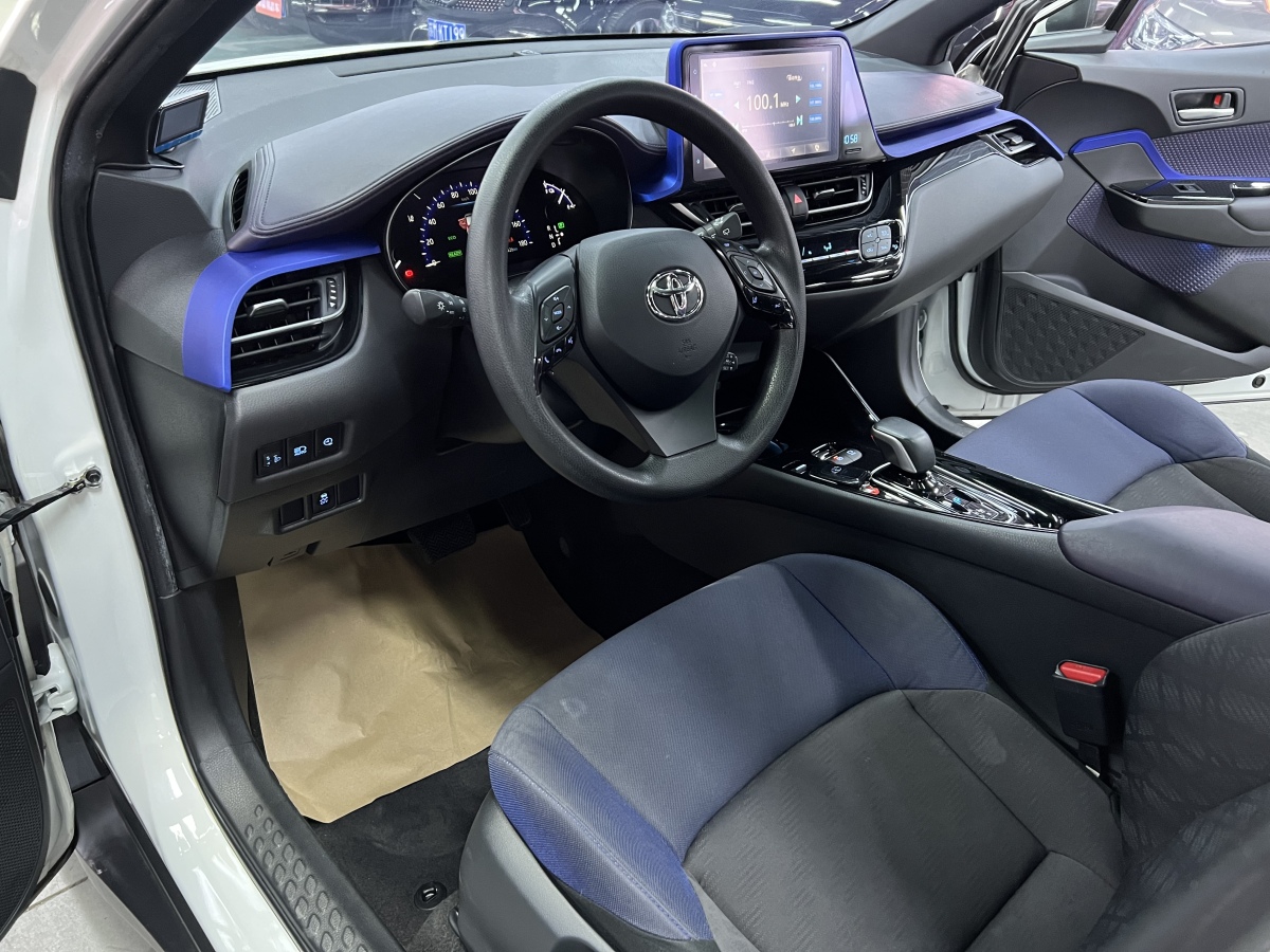 Toyota C-HR EV 2021 immagine di auto #8