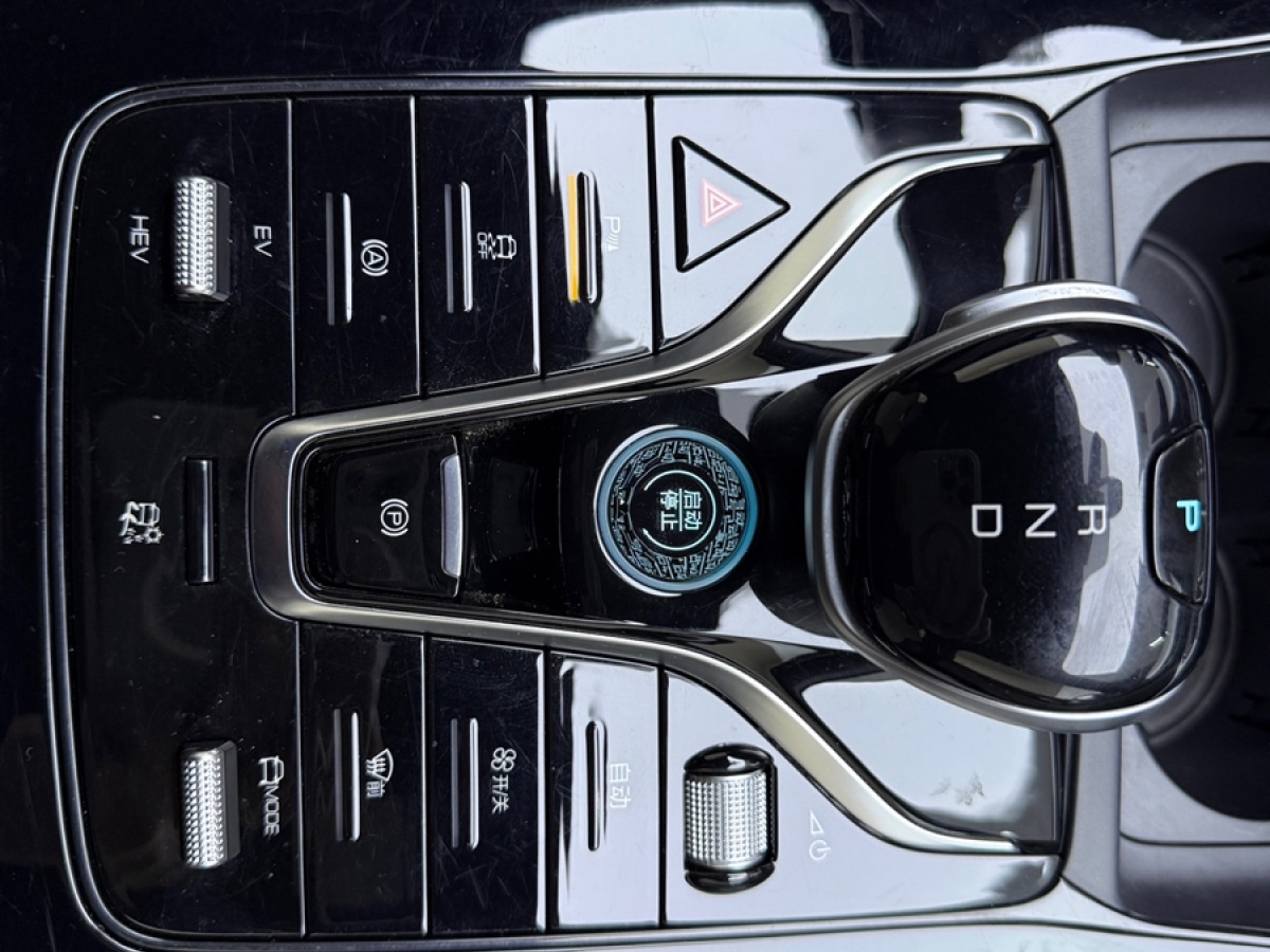 BYD Qin Plus 2024 صورة سيارة #8