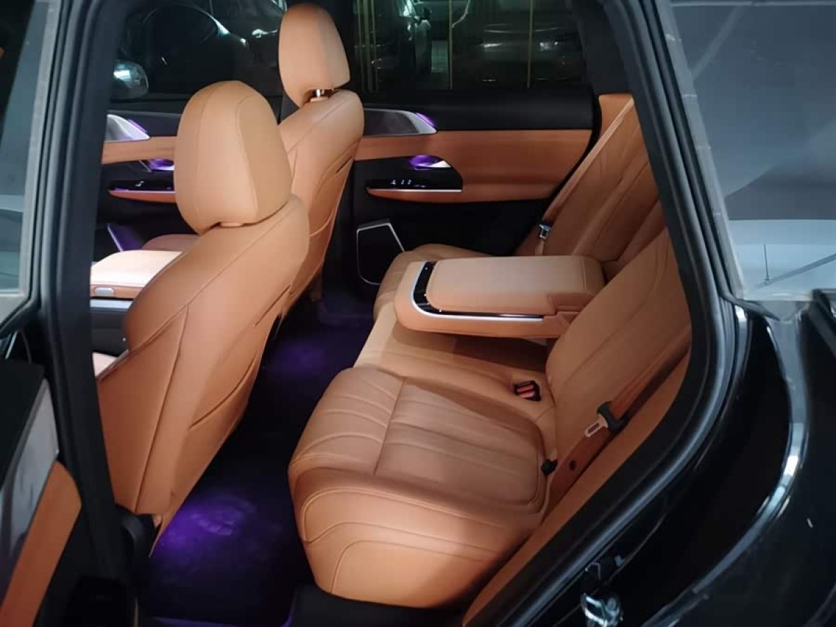 Xpeng G9 2025 #8 Xpeng G9 2025 car image #8