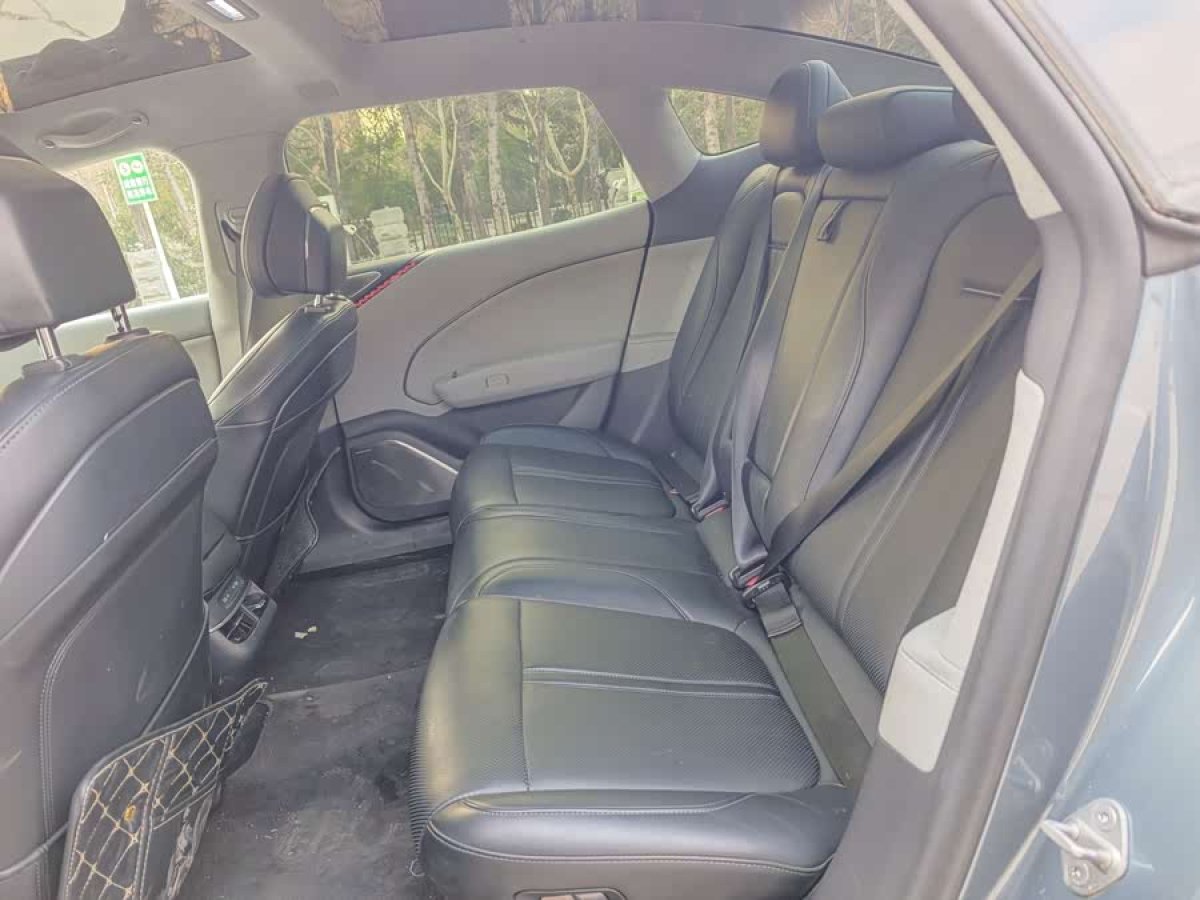 极氪 极氪007 2024 汽车图片 #8