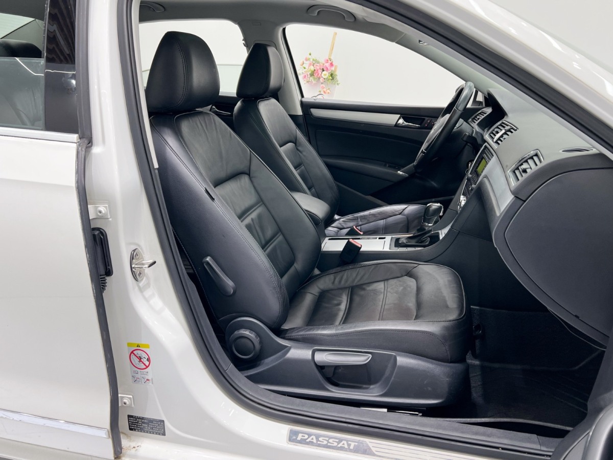 Volkswagen 2015 car image #8
