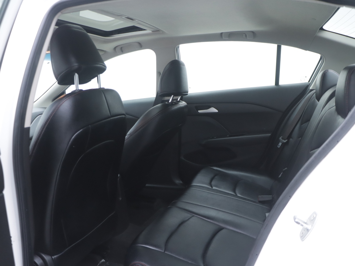 Chevrolet Cavalier 2018 imagem de carro #8