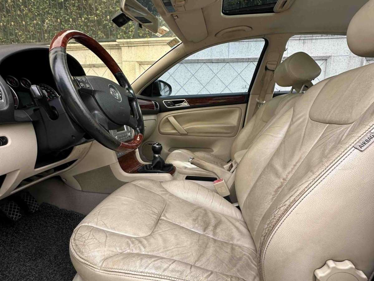 Volkswagen Passat Lingyu 2012 car image #8